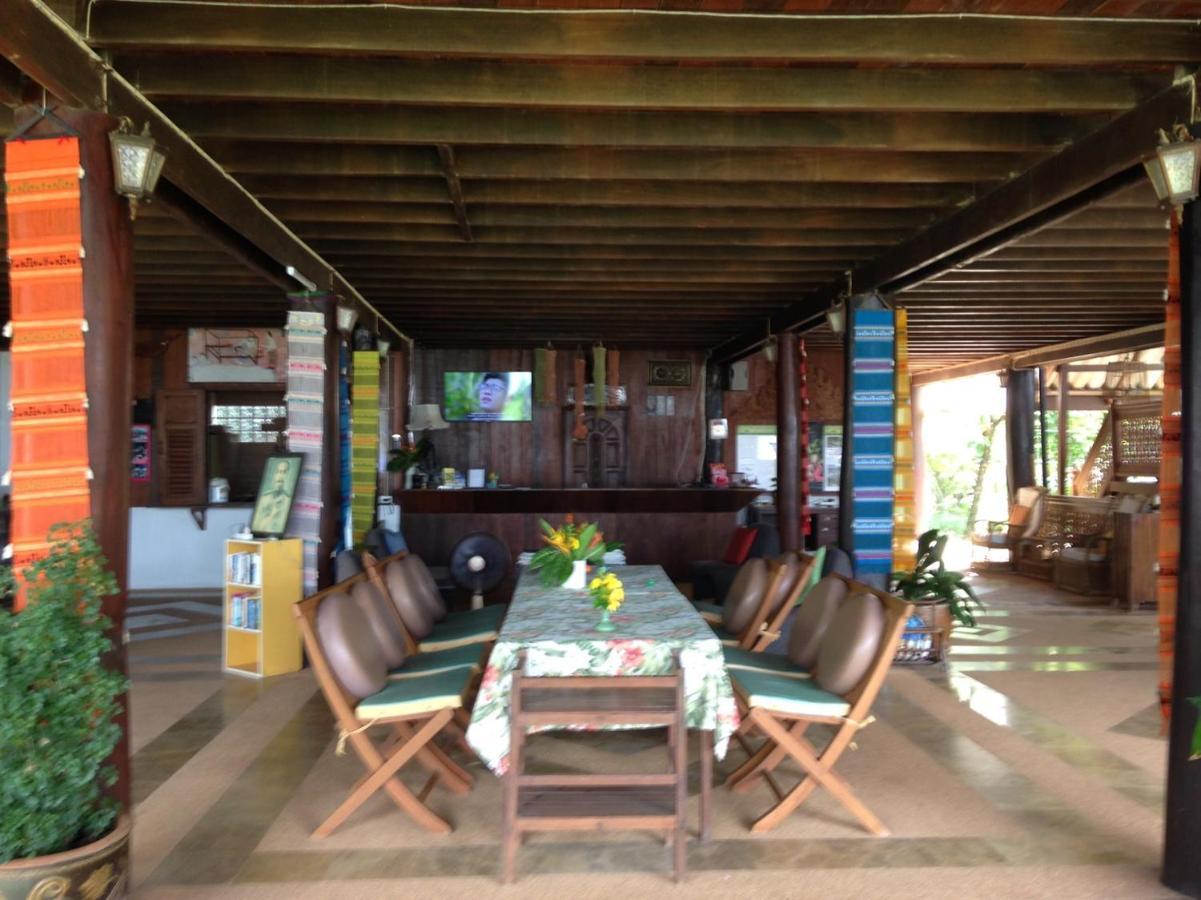Ruen Thai Rim Haad Thang Kwian Buitenkant foto
