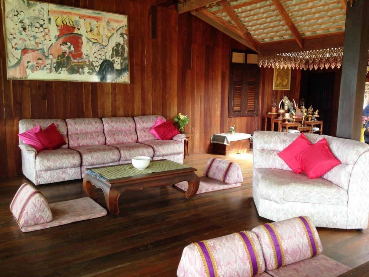 Ruen Thai Rim Haad Thang Kwian Buitenkant foto