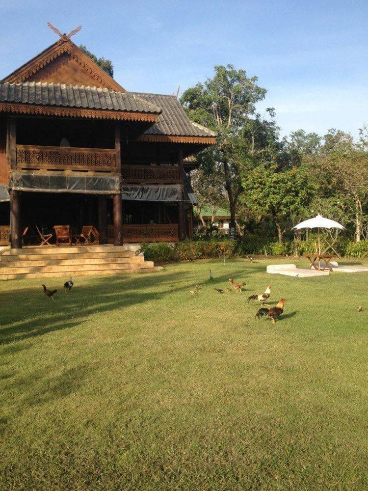 Ruen Thai Rim Haad Thang Kwian Buitenkant foto